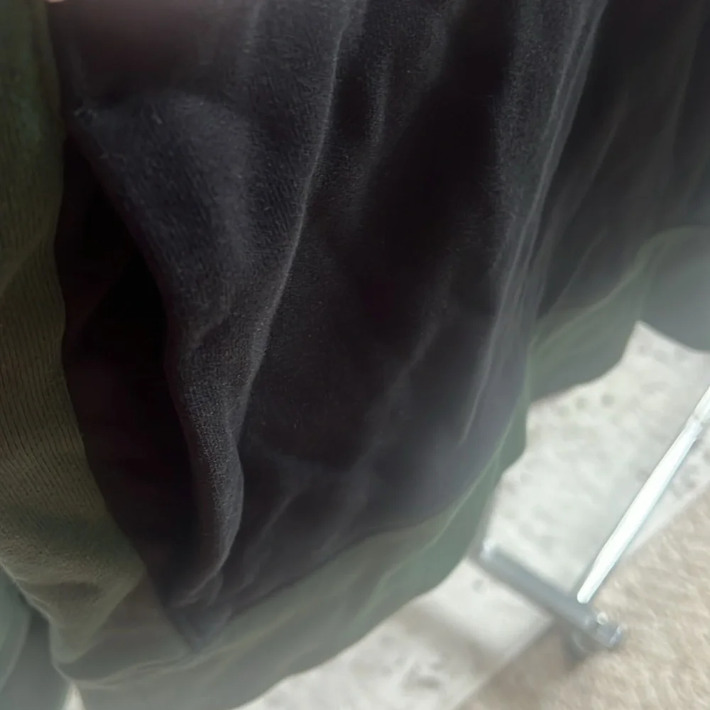 Nike Green and White Hoodie - Picture 3 of 7